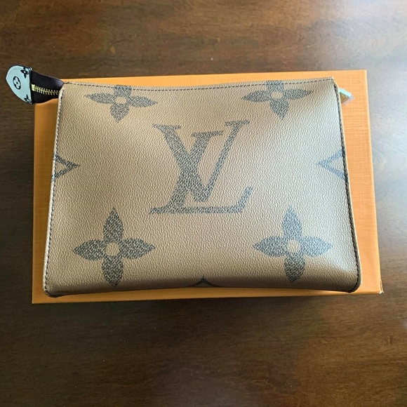 Louis Vuitton Handbag - Picture 6 of 6